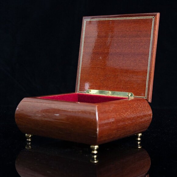 Authentic M.J. Hummel Handcrafted Ercolano Music Box |Swiss Movement | Vintage - Picture 4 of 7